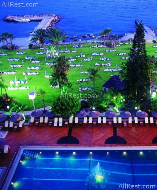 Amathus Beach Hotel 3